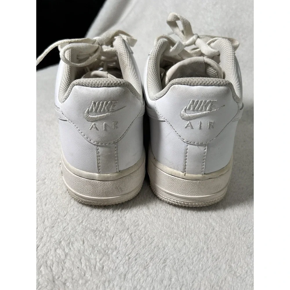 Nike Air Force 1 '07 Shoes Womens Size 8 White Leather Cushioned DD8959-100